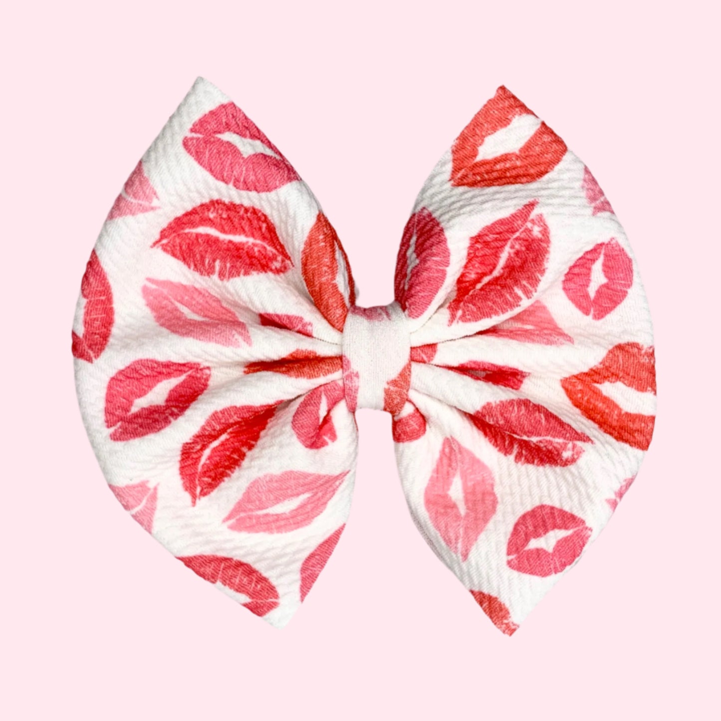 Kisses Bow