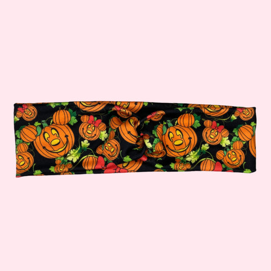 Main Street Pumpkins Twist Wrap