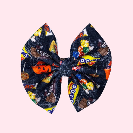 Trick-or-Treat Bow